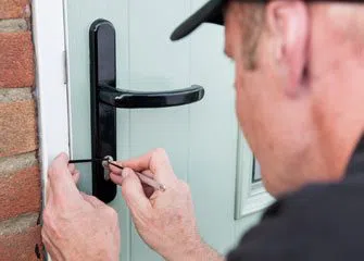 Milford Lock And Key Milford, CT 203-212-5848 - 5a-unlock-door